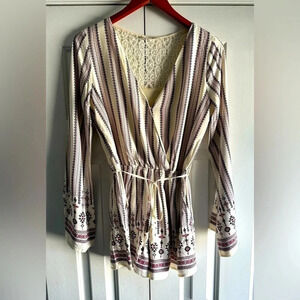 one the land  boho lace back romper size L